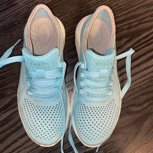 Women’s Croc Sneakers, Size 6
